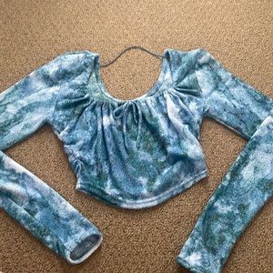 Long sleeve crop top